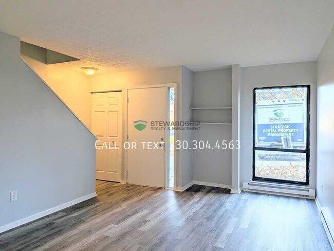 Foto del edificio - 311 Engadine Ct