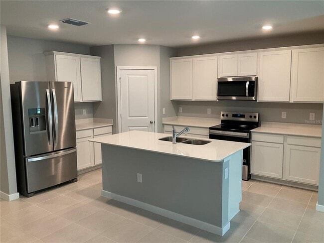 Foto del edificio - 3551 Benham Rise Rd