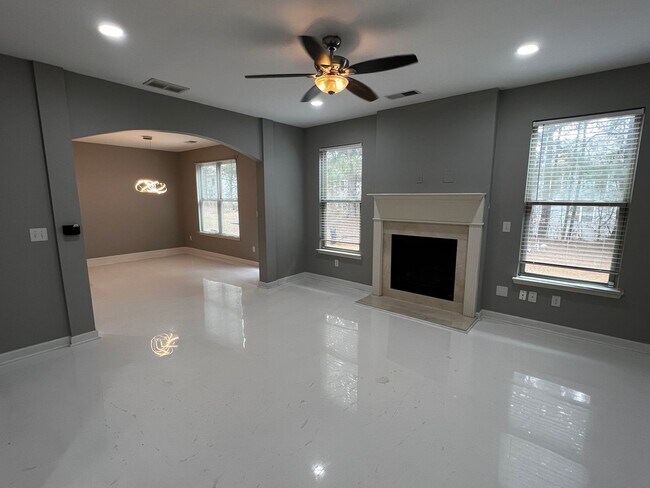 Foto del edificio - 128 Worthing Ln