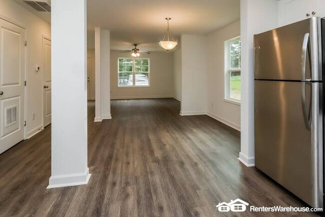 Building Photo - Newly built 3 bedroom 2.5 bath townhouse