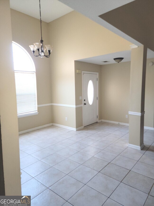 Foto del edificio - 1379 Persimmon Ct