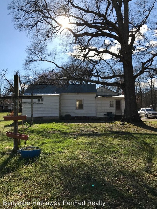 Building Photo - 3 br, 2 bath House - 2101 Moseley Road