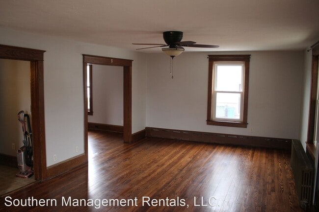 Building Photo - 3 br, 1.5 bath House - 40 S Constitution Ave