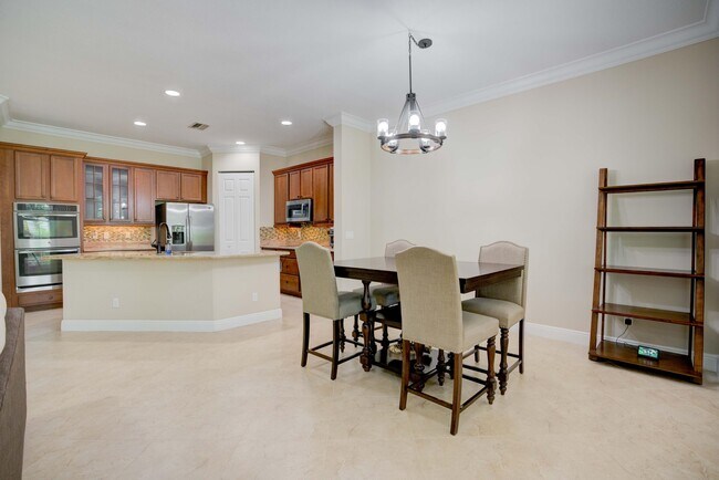 Building Photo - 5208  Cambridge Court  Palm Beach Gardens ...