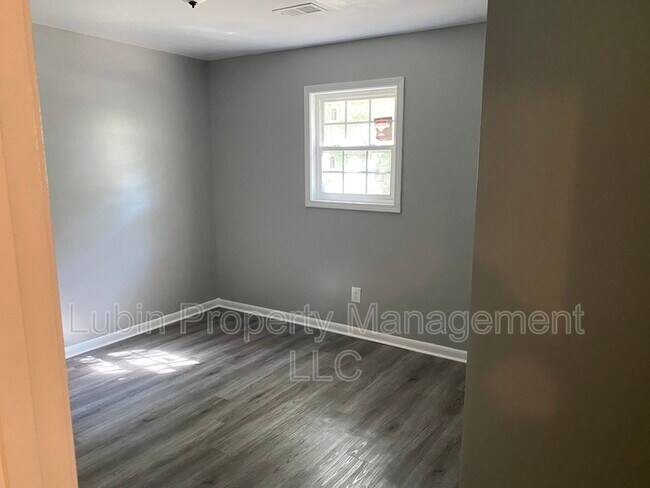 Building Photo - 1248 Firestone Ave