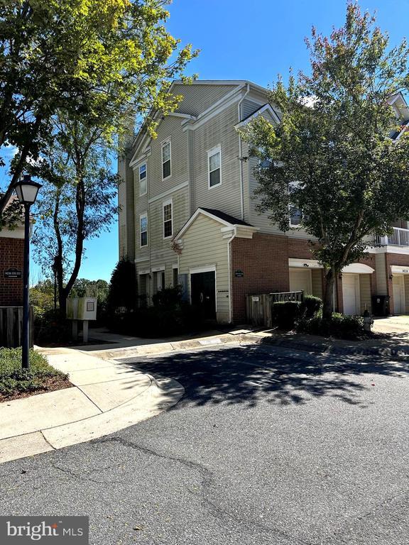 Building Photo - 14226 Hampshire Hall Ct