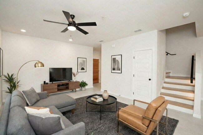 Foto del edificio - Beautiful 3 Bedroom Townhome in McAllen