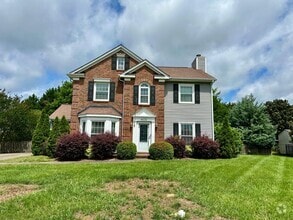 Building Photo - 8425 Hirsch Dr
