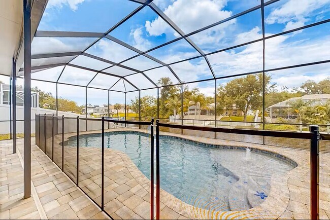 Building Photo - 10 Comet Ct