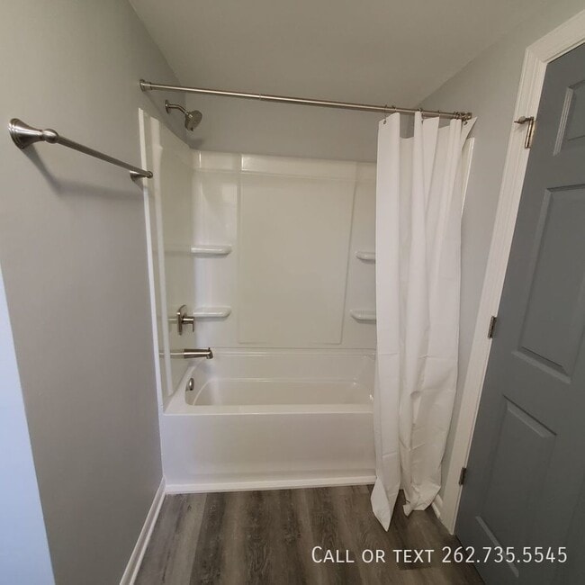 Building Photo - Spacious Two-Bedroom Duplex Apartment Avai...