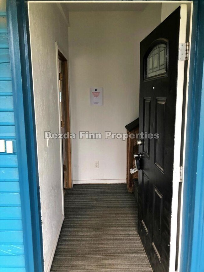 Foto del edificio - 2402 W Dean Ave