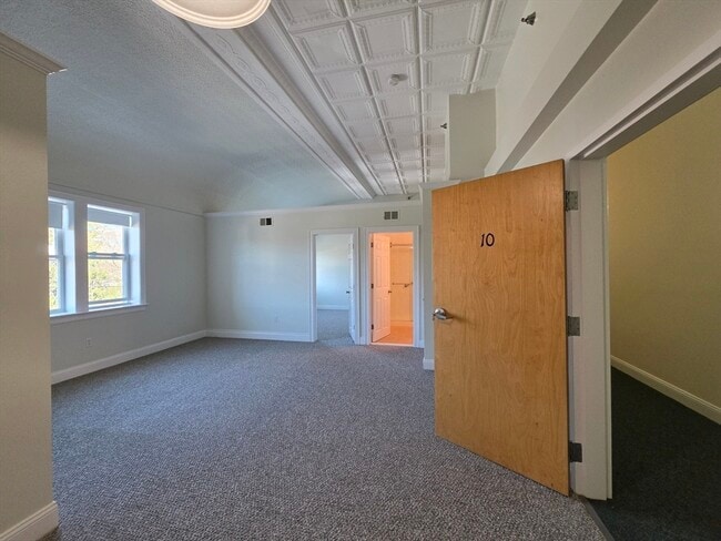 Building Photo - 33 Randolph St