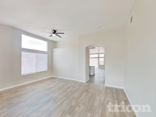 Building Photo - 600 Rio Del Sol Dr