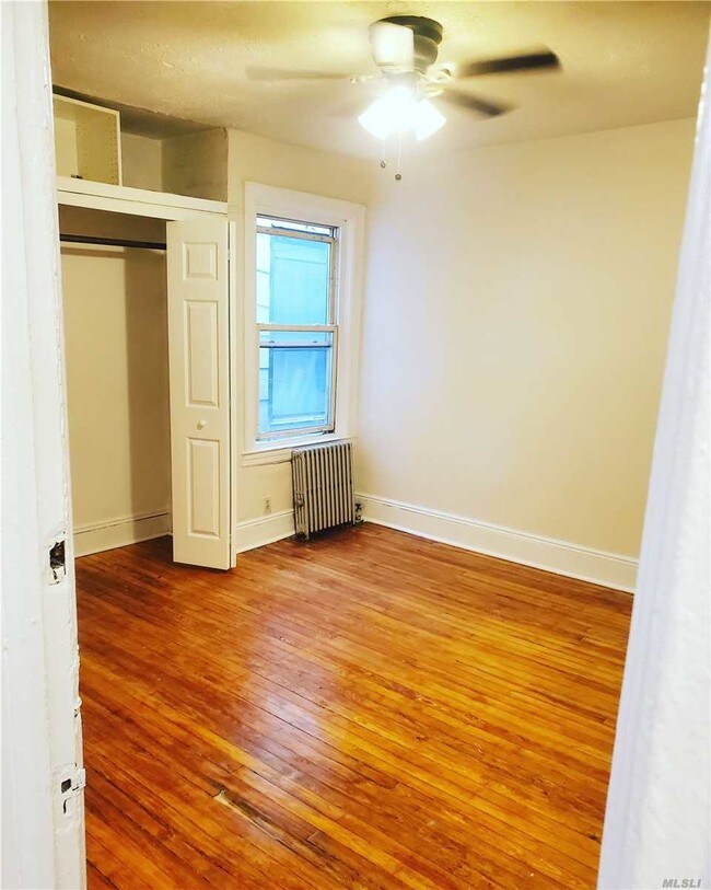 Building Photo - 66-15 Woodhaven Blvd