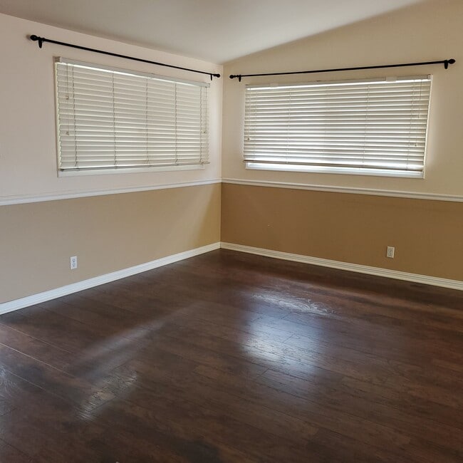 Foto del edificio - 3849 W 172nd St