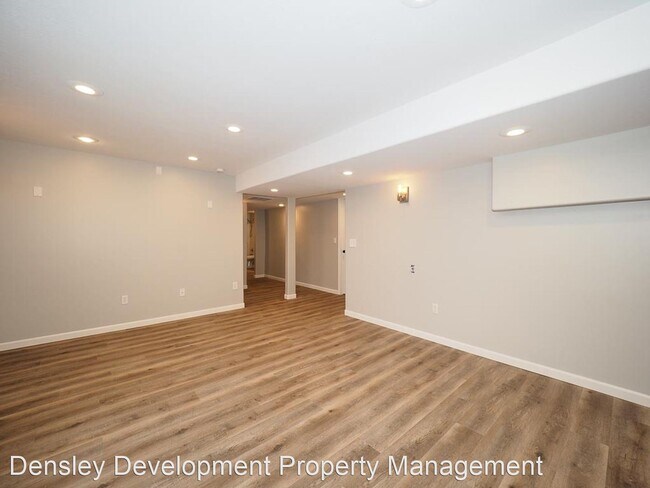Building Photo - 1784 Ridge Point Dr