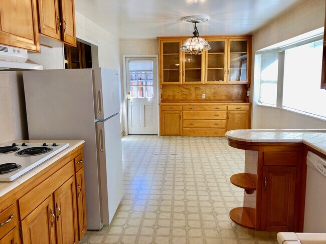Foto del edificio - $1,950 First & Gettysburg, 3 bedroom home ...