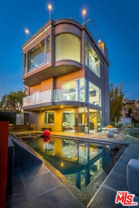 Foto del edificio - 1602 VIEWMONT Dr