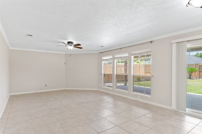 Foto del edificio - 11410 Meadowchase Dr