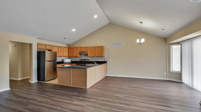 Foto del edificio - 5593 Stoney Pl N