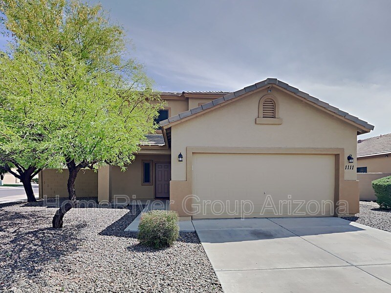 Foto principal - 1111 W Carson Rd