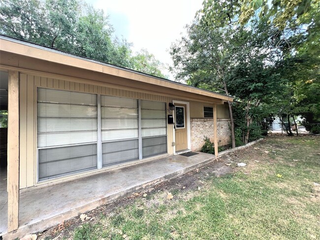 Foto del edificio - Quaint 2-bedroom Duplex in Rosedale
