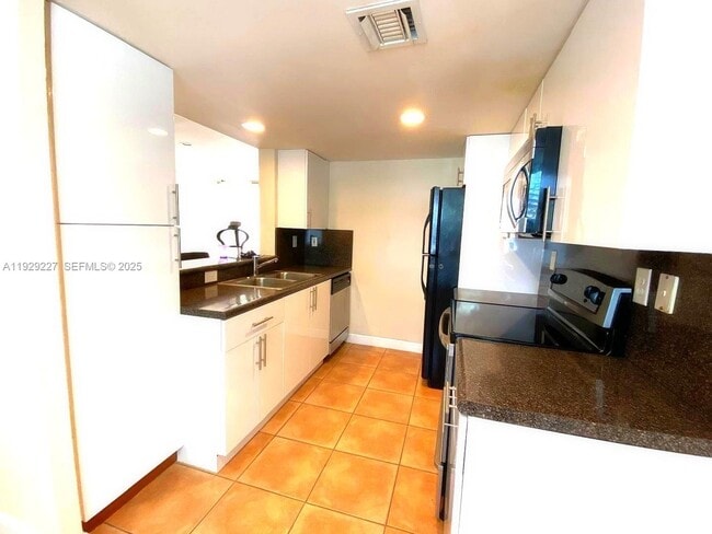 Foto del edificio - 4635 NW 97th Pl