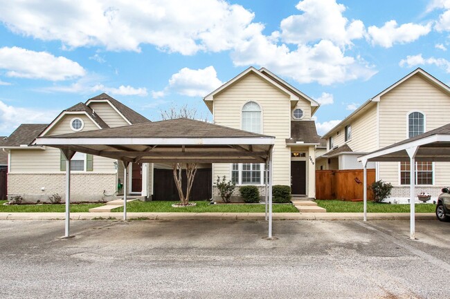 Building Photo - 2619 Crown Arbor Dr