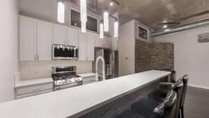 Foto del edificio - 1069 W 14th Pl