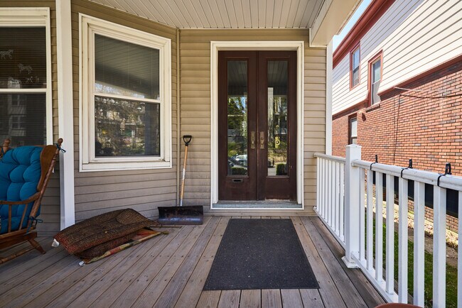 Entrada principal - 370-372 Morris St