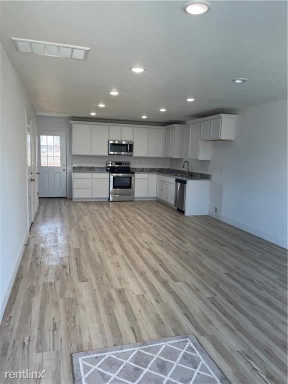Building Photo - 3 br, 2.5 bath Duplex - 1212 Nedra Drive A