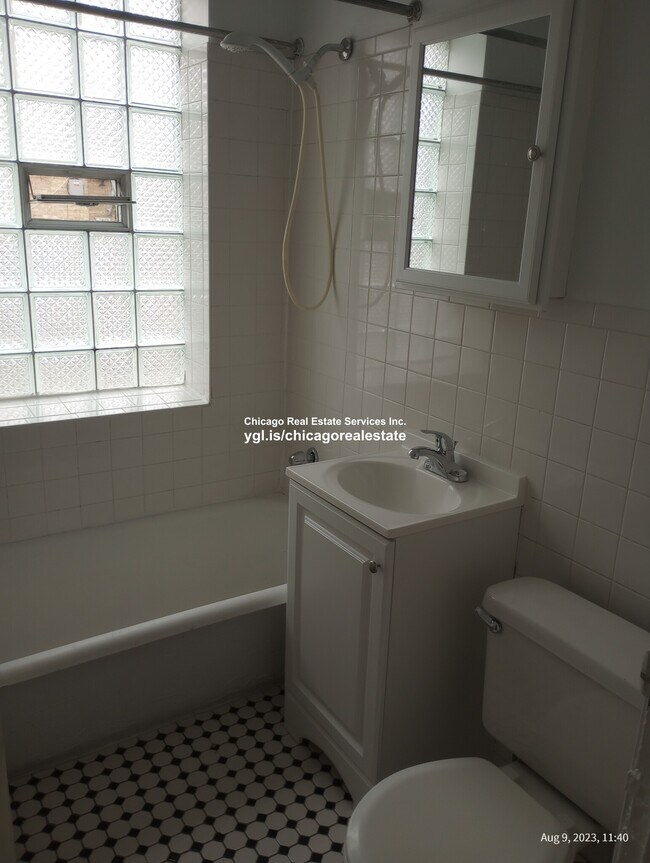 Building Photo - 4045 N Mozart St