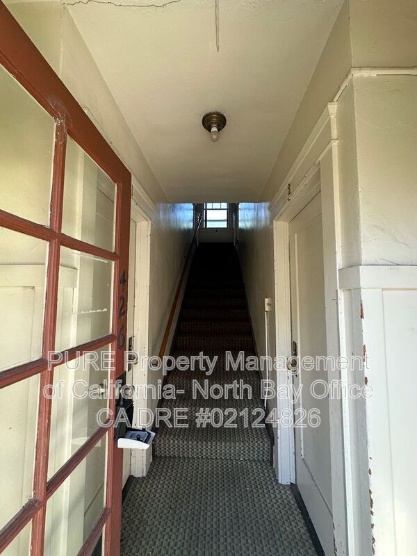 Building Photo - 422 Humboldt St