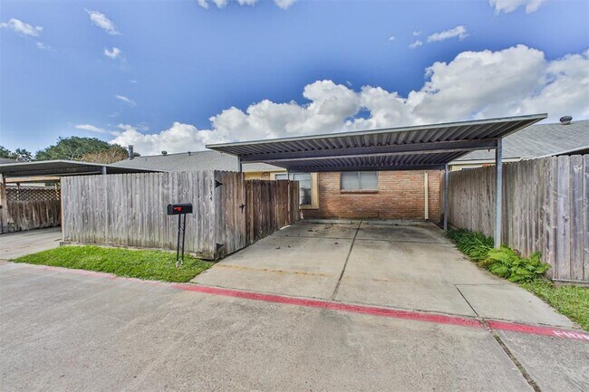 Building Photo - 3734 Laura Leigh Dr