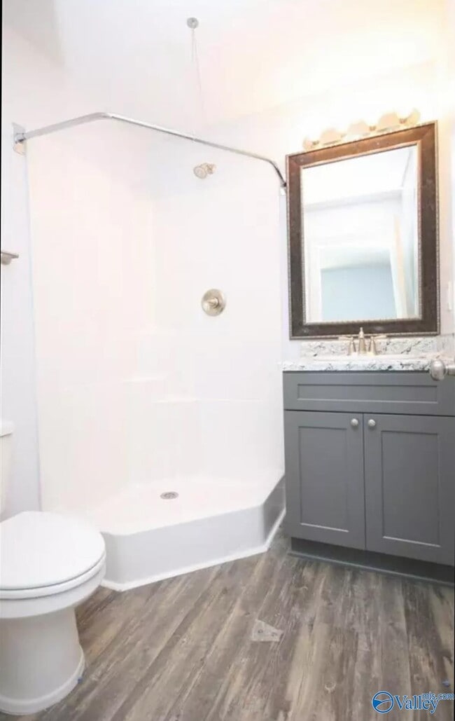 Building Photo - 100 Kaliegh Paige Cir