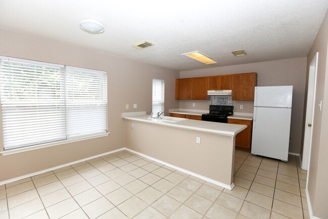 Building Photo - 11 Stallion Hills