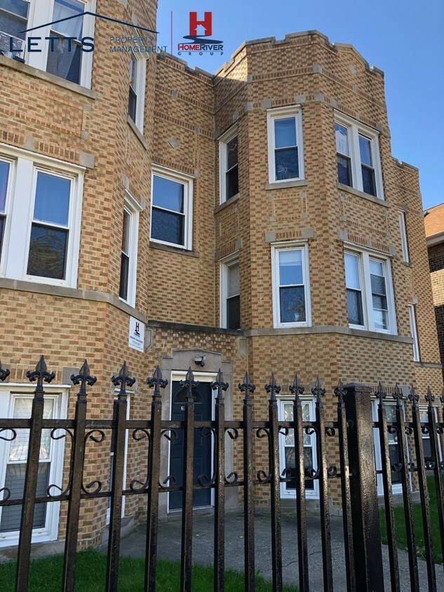 Primary Photo - Spacious 1 bedroom 1 bath on first floor