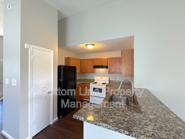 Foto del edificio - 11822 Stewarts Crossing Dr