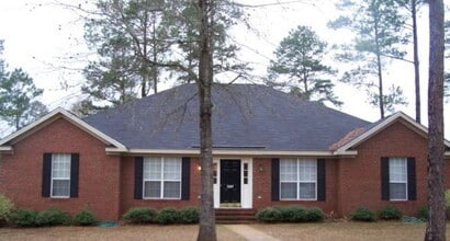 Building Photo - 2307 Old Dominion Rd