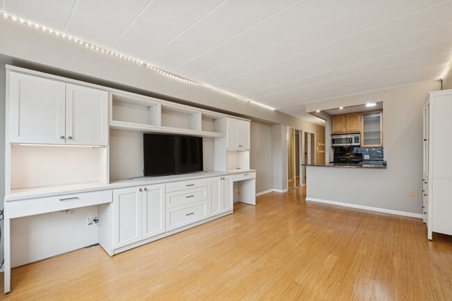 Foto del edificio - 5616 N Kenmore Ave