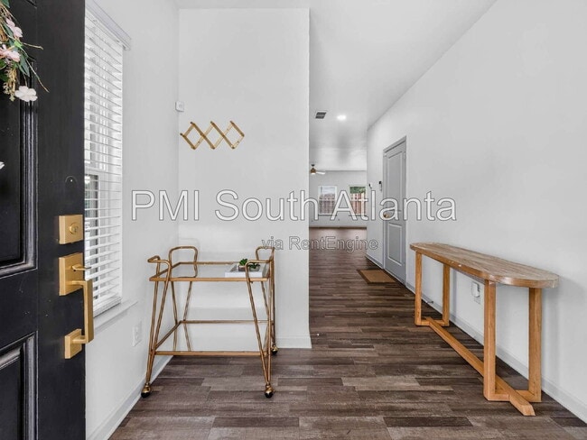 Building Photo - 4925 Lower Elm St