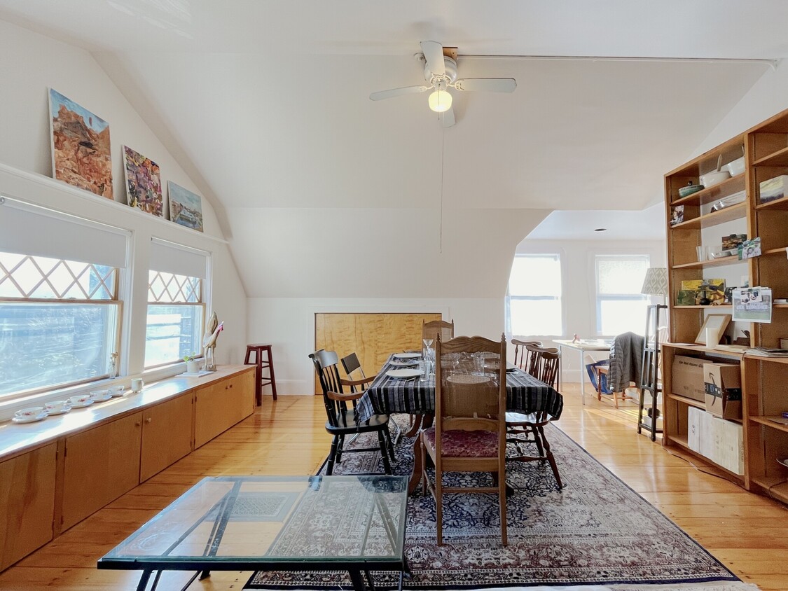 Primary Photo - 115 Parker St