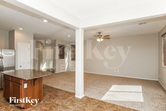 Foto del edificio - 7371 Cobbhan Dr