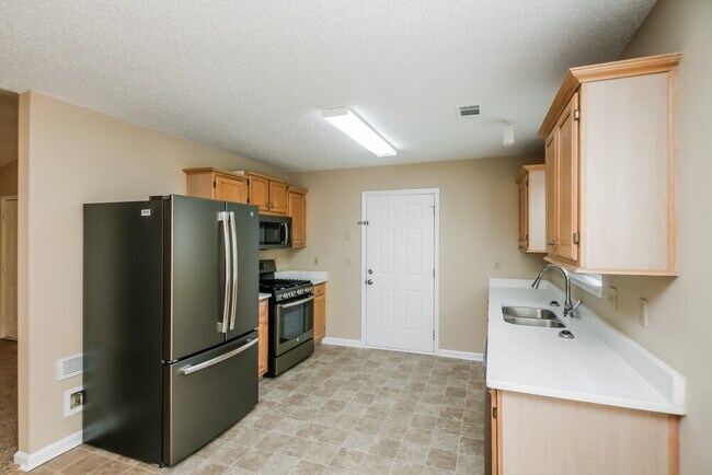 Building Photo - 242 Brandon Ridge Cir