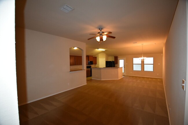 Building Photo - 6537 Sierra Madre Dr