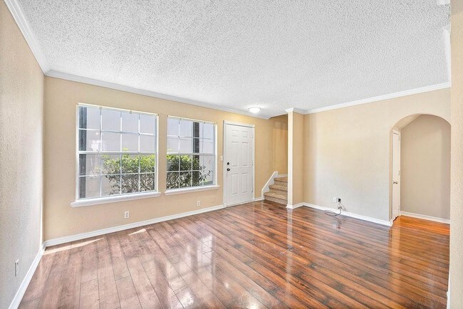 Foto del edificio - 1221 Cedar Post Ln