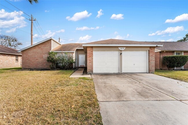 Building Photo - 1819 Freshmeadow Dr