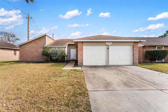 Foto del edificio - 1819 Freshmeadow Dr