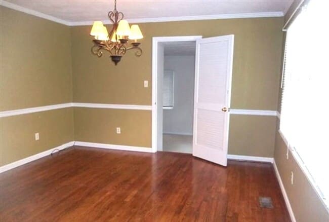 Foto del edificio - 5 bedroom/ 2.5 bathroom- Skipwith Farms