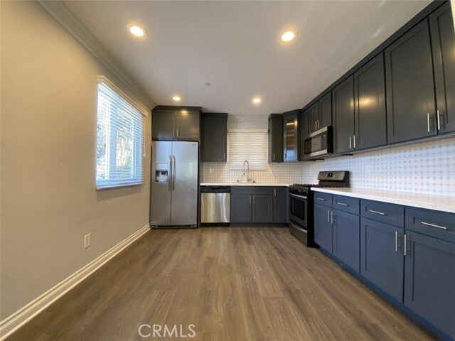 Foto del edificio - 4011 S Raymond Ave